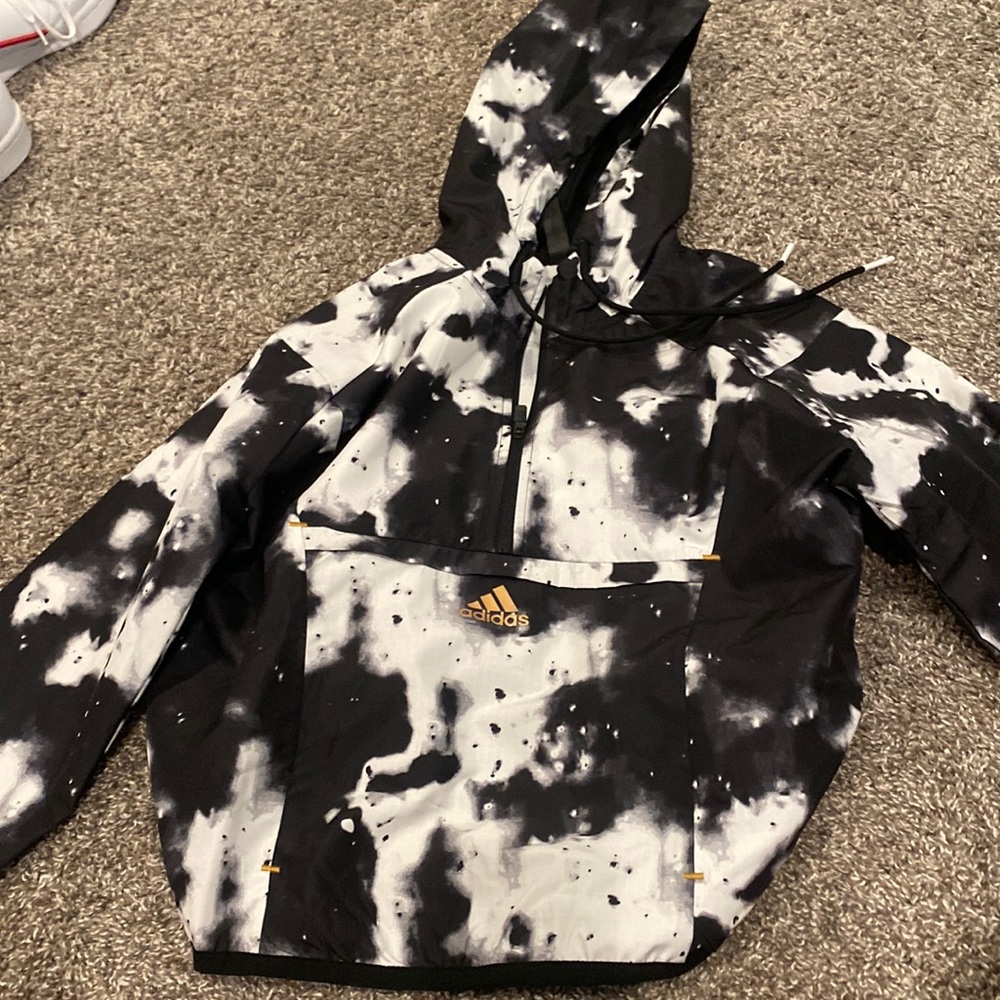 Water resistant jacket.